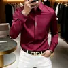 Camisa masculina de manga longa, cor bordô, estilo business casual, de alta qualidade, elegante e bonita, corte slim fit, resistente a amassados e com elasticidade confortável