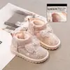 Botas de neve para meninas, sapatos grandes de algodão para crianças, novo estilo de inverno 2026, quentes, forrados com fleece e espessados, botas de princesa para bebê