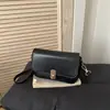 Otoño/Invierno 2026 Nuevo Elegante Simple Textura de Alta Calidad Diseño de Nicho Chic Versátil Bolso Cuadrado Pequeño de Hombro Cruzado