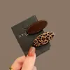 Presilha Lateral Estampa de Leopardo Cor Café Franja Acessório de Cabelo Elegante Estilo Coreano Grampo de Cabelo Presilha Jacaré Arrumação de Cabelo Feminina Presilha de Cabelo