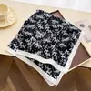 Lenço Quadrado de Algodão Puro Estilo Floresta Pequeno Floral Versátil Lenço Xale de Seda Estampado para Mulheres Proteção Solar Lenço Decorativo para Pescoço Lenço Lenço de Cabeça