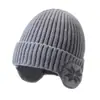 Gorro de punto para hombre con forro de polar para invierno con protección para las orejas, engrosado para abrigar y proteger del frío, adecuado para usar con casco mientras se anda en bicicleta, gorro versátil para clima frío