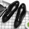 Zapatos de cuero para hombre cuero suave suela blanda negocios casual zapatos de hombre trabajo seguridad trabajo zapatos de papá al por mayor una generación de pelo