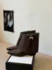Diseño único, botines elegantes para mujer, nueva colección otoño 2026, con hebillas metálicas, un look chic y versátil para el trabajo, y un estilo retro con punta fina
