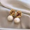 Brincos de Pérola Leopardados Ovais Novos Outono Inverno Brincos Retrô Exquisitos Luxo Leve Design Único de Nicho Brincos Elegantes