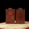 Pingente de Mazu em Madeira de Jujuba Fulminada com Escultura Fina Frente e Verso e um Selo de Mazu Gravado no Verso