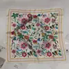 Pañuelo cuadrado estampado de leopardo bufanda coreana femenina de seda versátil pañuelo para el pelo bufanda retro flor de anacardo pañuelo cuadrado pequeño venta al por mayor
