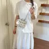 Bolsa de Bolinhas de Nicho Super Popular para Mulheres 2026 Nova Moda Versátil Bolsa Transversal Exquisita Mini Bolsa Bolsa Quadrada Pequena em Formato de Caixa