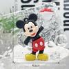 Llavero Colgante de Coche de Mickey Mouse de Dibujos Animados Creativo Sosteniendo Flor Minnie Mickey Adhesivo para Refrigerador Accesorios Muñeco Gashapon