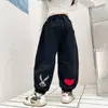 Calça Esportiva de Outono para Meninas 2026 Nova Estilosa para Crianças Maiores Calça de Outono Estilo Rua Calça Tendência Infantil