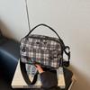 Bolso de Hombro Floral de Nuevo Diseño de Nicho Transfronterizo 2026 para Mujer, Bolso Versátil de Moda para Teléfono Móvil, Bolso Cuadrado Pequeño Portátil para Viajes