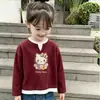 Camiseta de manga larga elegante para niñas, nuevo modelo de primavera y otoño, tejido gofrado tipo dos piezas falsas, informal, versátil, cuello redondo, camiseta básica para niños mayores