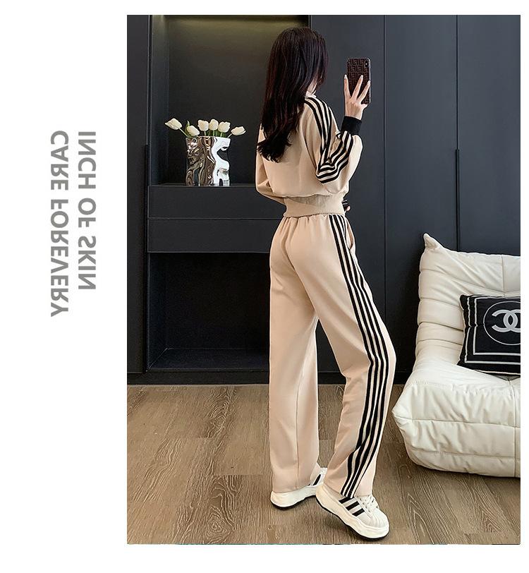 跨境淘货源分销2023秋冬季新款街头潮流减龄小个子爆款欧货网红款运动套装休闲运动气质休闲时尚流行新款秋装秋装女装时尚套装套装女装秋季套装女套装女女士运动服女装两件套套装卫衣套装休闲套装秋季套装女装时尚套装盐系休闲套装女装2023百搭设计感小众洋气欧货阿里国际站跨境采购Cross-border, shopping source, foreign trade, export, distribution 2023 fall, winter, new, street trend, explosive, European goods, network red, sportswear, leisure sports, temperament leisure, fashion popular, new autumn wear, autumn women's wear, fashion suit, women's wear, women's wear, women's wear, women's sportswear, women's two-piece, hoodie suit, casual suit, autumn suit, women's wear, Fashion suit salt department, casual suit women's dress, Ali International Station, cross-border procurement