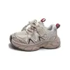 Nuevos Zapatos Deportivos para Niños Primavera y Otoño Malla Transpirable Moda Ligeros Zapatos para Correr Niños y Niñas Zapatos de Papá