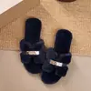 Zapatillas de algodón de suela plana, de una tira, estilo hada, para otoño e invierno, zapatillas mullidas de estilo coreano populares para mujer, adecuadas para usar en exteriores, nuevo estilo 2026