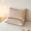 Juego de dos fundas de almohada acolchadas impermeables, nuevo estilo 2026, funda de almohada resistente al aceite para dormitorios, funda interior para núcleo de almohada individual