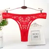 Fio Dental Sexy de Renda Europeu e Americano, Recorte Sexy Tentação, Calcinha T Sexy Transparente de Cintura Baixa, Roupa Íntima com Forro de Algodão para Mulheres, Exportação