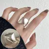 Anel Wrap-Around Geométrico de Linha com Borda Larga da Moda para Mulheres, Estilo Criativo Único, Anel Aberto Versátil de Nicho, Anel para Dedo Indicador