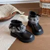 Botas de Cano Curto com Laço de Renda Novas para Outono 2026 para Meninas Pequenas, Botas de Couro Antiderrapantes Resistentes ao Desgaste, Botas de Moda Versáteis para Crianças