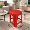 Banqueta de plástico, espessa e durável, adequada para uso doméstico, com superfície antiderrapante e design empilhável