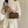 Bolso pequeño retro esmerilado de nicho de moda transfronterizo para mujer, nuevo modelo 2026, bolso cruzado de bloques de color, bolso cuadrado pequeño elegante y simple