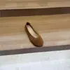 Sapatos Mary Jane de Camurça Vintage 2026 Primavera e Outono Novos Mocassins Planos Slip-On Rasteirinhas Redondas Baixas