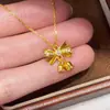 Colar Estilo Luxo Leve com Laço e Lírio-do-Vale para Mulheres, Doce e Fashionável Zircônia Microincrustada Colar Acessório de Coração de Menina com Laço