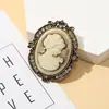 Broche Calado Retro Europeo y Americano Aleación Pedrería Artesanía Ropa Corsage Femenino Incrustado de Diamantes de Alta Gama Insignia de Metal
