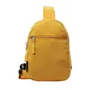 Bolsa de Ombro Casual Simples Texturizada Moda Nova Estilo Cruzado com Design de Nicho Estiloso e Único, Bolsa de Peito Feminina com Múltiplos Compartimentos