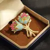 Elegante broche de tulipán azul para decoración de cuello de abrigo, alfiler floral de alta gama, accesorio de moda para mujer