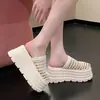 Novedad Estilo Chino Más Vendido Diadema Tejida Pantuflas Ropa para Exteriores Suela Gruesa Huecas Slip-on Sandalias para Persona Perezosa 2026 Novedades de Verano