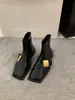 Botas pretas estilo Martin de sola reta e bico quadrado para mulheres, modelo novo 2024, para primavera, outono, inverno, botinhas vintage estilo francês