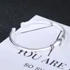 Pulseira de Prata de Lei S925 com um Design Estiloso e Elegante, Joia Versátil de Prata de Lei Retrô para Mulheres