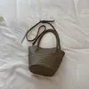Bolsa de gran capacidad para la axila, bolsa de color liso, bolso tote con patrón tejido nuevo para principios de otoño de 2026, bolso tipo cesta simple de un solo hombro