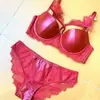 Amazon Más Vendido Lencería Suave Sexy Cuero Motocicleta Encaje Conjunto de Lencería para Mujeres Pecho Pequeño Realzador Push-up Conjunto de Sujetador