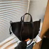 2024 Bolso de Ala Suave de PU Nuevo de Corea del Sur Bolso de Mano de Alto Sentido de Gran Capacidad para Mujeres que Van al Trabajo