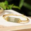 Pulsera de calcedonia verde jade natural Todo va bien, pulsera femenina chapada en oro antiguo con incrustaciones de rubí, personalidad hueca con patrón antiguo