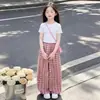 Calça Xadrez Scimitar para Meninas 2026 Verão Nova Moda Cintura Alta Modelagem Relaxada Emagrecimento Casual Calça Longa com Manga Curta