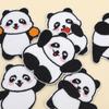 Nuevo Lindo Dibujo Animado Caliente Bordado de Computadora Pequeño Panda Pegatina de Tela DIY Accesorios para Libreta de Mano Producido por Nosotros Mismos