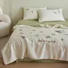 Estilo Fresco y Juvenil 50 Piezas Relleno de Fibra de Soja Lyocell Tencel Lavable a Máquina Enfriamiento Bordado Colcha de Verano