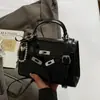 Bolsas de Design de Nicho para Mulheres 2025 Novo Verão Versátil de Ombro Único Estilo Coreano Ins Bolsa Satchel Bolsa Kelly Bolsa Transversal