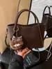 Cesta de Verduras Retro Bolso Pequeño para Mujer 2025 Nuevo Bolso de Mano Mate Bolso Cubo Otoño e Invierno Moderno Bolso Cruzado de Gamuza