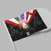 Banderas de mano para la Copa Mundial 2026 en Estados Unidos, Canadá y México, Banderas Americanas, Aficionados Canadienses y Mexicanos Animando con Banderas en la Mano