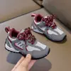 Zapatos para niño 2026 otoño nuevos zapatos deportivos para niño niña zapatos de entrenamiento alemanes versión coreana versátiles modernos casuales