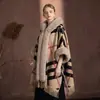 Abrigo Estilo Capa para Mujer, Otoño e Invierno Forrado de Polar y Engrosado, Cuello de Piel Sintética de Conejo, Elegante Cuadros con Flecos, Abrigo Holgado Oversize