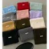 Cachecol de alta qualidade em mistura de lã para mulheres, estilo "old money" atmosférico, perfeito para outono e inverno, valoriza o tom de pele, macio, quente e tricotado, direto do fabricante