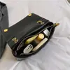 Bolso de Mujer 2026 Primavera/Verano Nuevo Sensación de Alta Gama Bolso Acolchado de Diamantes Textura Estilo Chanel Bolso con Cadena Bolso de Hombro Cruzado Moderno
