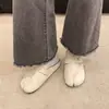 Zapatos de exterior para mujer estilo Birkenstock con suela gruesa retro y puntera dividida, nuevos para otoño 2026, mules cerrados sin cordones y de suela blanda
