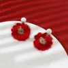 "Coleção de Brincos de Pelúcia" Atmosfera Outono e Inverno Brincos com Pingente de Bola de Pelo Design de Alto Padrão para Mulheres Brincos de Réveillon