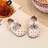 Sapatos de Dança para Meninas Poá Renda Pequenos de Couro Outono 2026 Novo Estilo Laço de Menina Retrô Sapatilhas Princesa Modernos